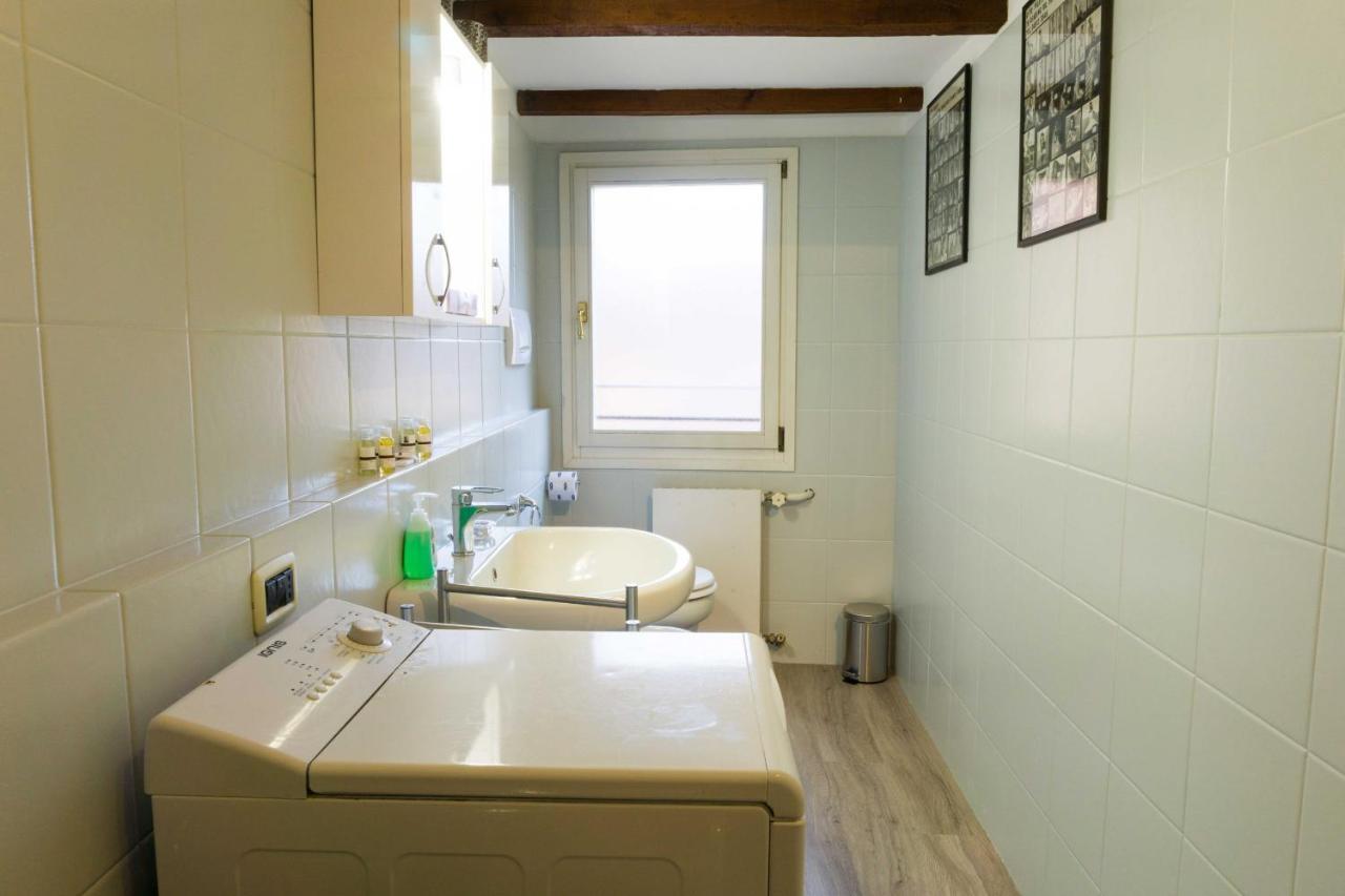 Ferienwohnung Casa Garisenda By Wonderful Italy Bologna Exterior foto